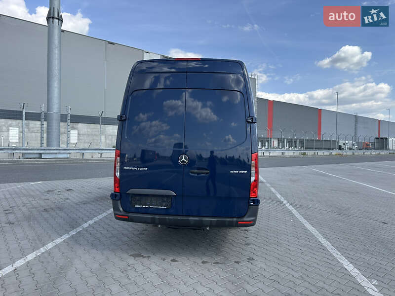 Вантажний фургон Mercedes-Benz Sprinter 2019 в Тячеві