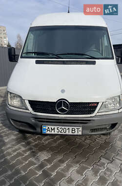 Грузовой фургон Mercedes-Benz Sprinter 2005 в 