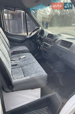 Грузовой фургон Mercedes-Benz Sprinter 2005 в 