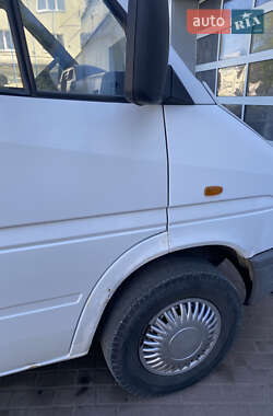 Грузовой фургон Mercedes-Benz Sprinter 1999 в 