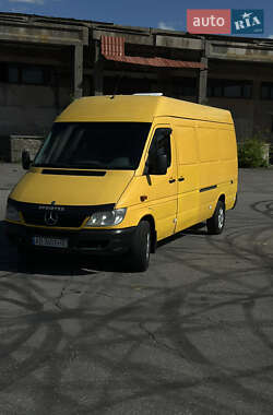Грузовой фургон Mercedes-Benz Sprinter 2004 в 