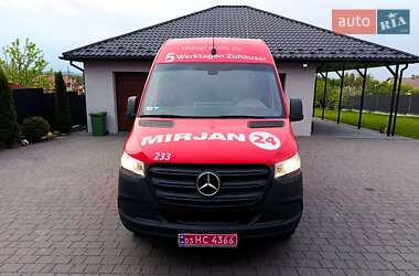 Грузовой фургон Mercedes-Benz Sprinter 2021 в 
