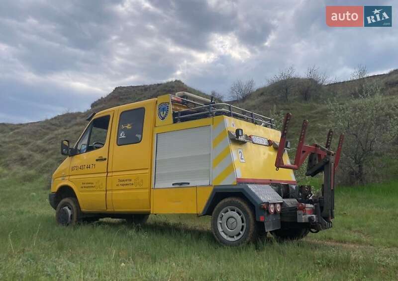 Евакуатор Mercedes-Benz Sprinter 1997 в Одесі