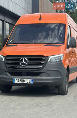 Грузовой фургон Mercedes-Benz Sprinter 2021 в 