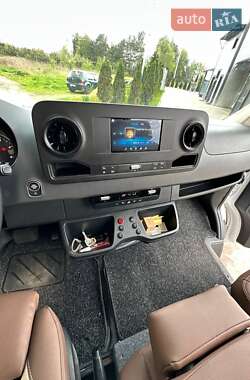 Вантажопасажирський фургон Mercedes-Benz Sprinter 2020 в 