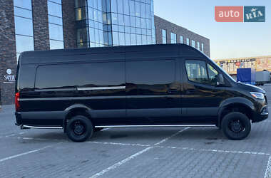 Вантажний фургон Mercedes-Benz Sprinter 2022 в 
