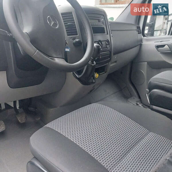 Автовоз Mercedes-Benz Sprinter 2009 в Долині