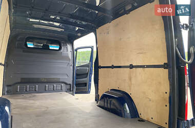 Грузовой фургон Mercedes-Benz Sprinter 2021 в 