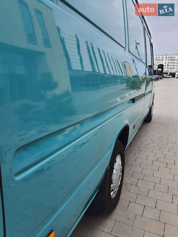 Вантажопасажирський фургон Mercedes-Benz Sprinter 1998 в Хмельницькому