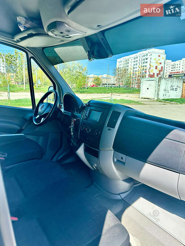 Вантажний фургон Mercedes-Benz Sprinter 2015 в Харкові