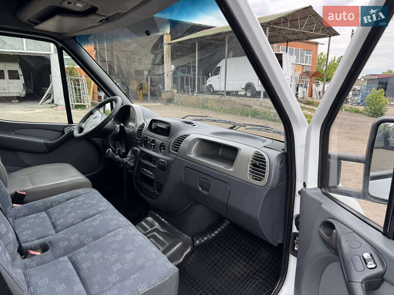 Грузовой фургон Mercedes-Benz Sprinter 2005 в Ровно