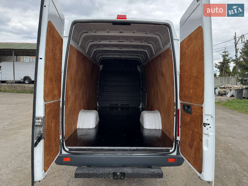 Грузовой фургон Mercedes-Benz Sprinter 2005 в Ровно