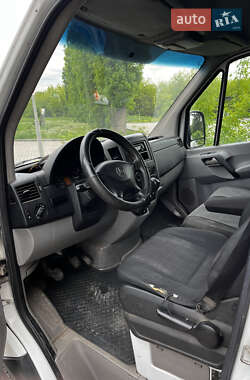 Грузовой фургон Mercedes-Benz Sprinter 2011 в 