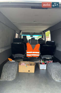 Вантажопасажирський фургон Mercedes-Benz Sprinter 2005 в 