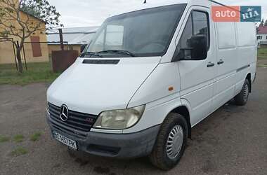 Грузовой фургон Mercedes-Benz Sprinter 2002 в Судовой Вишне