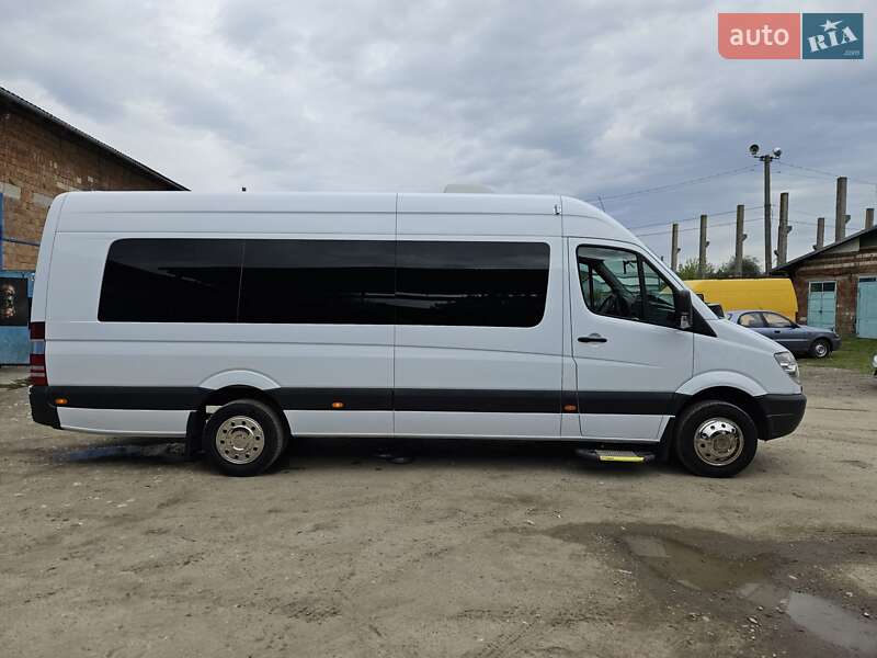 Туристический / Междугородний автобус Mercedes-Benz Sprinter 2013 в Черновцах