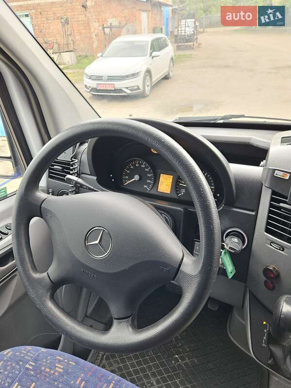 Туристический / Междугородний автобус Mercedes-Benz Sprinter 2013 в Черновцах