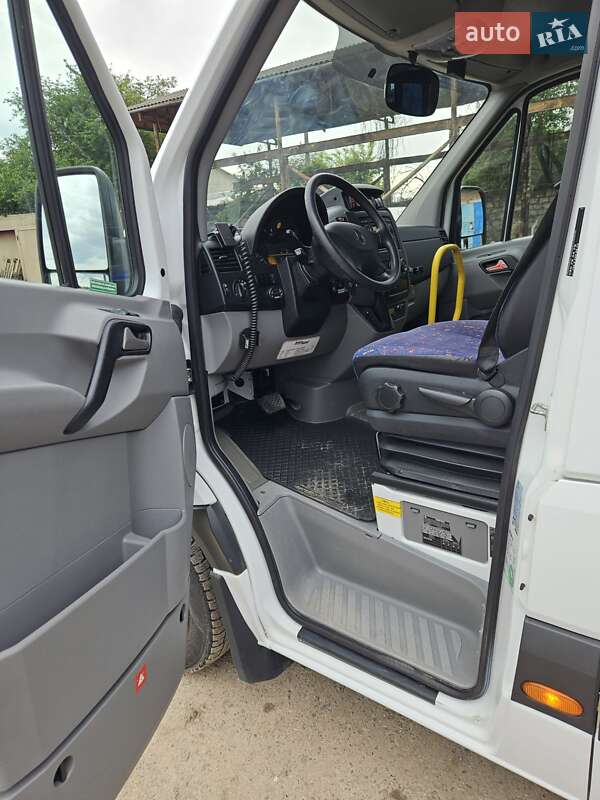 Туристический / Междугородний автобус Mercedes-Benz Sprinter 2013 в Черновцах