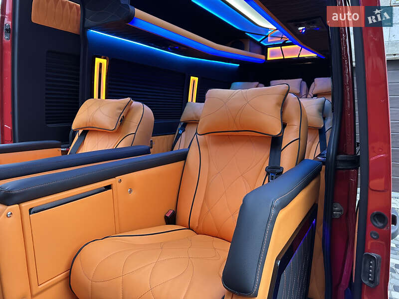 Вантажопасажирський фургон Mercedes-Benz Sprinter 2020 в Луцьку