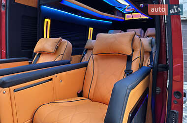 Вантажопасажирський фургон Mercedes-Benz Sprinter 2020 в 