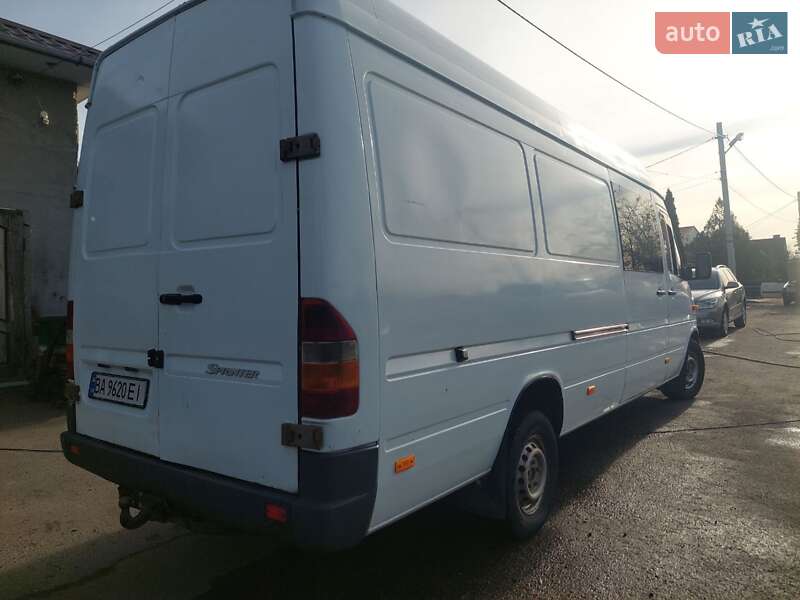 Вантажний фургон Mercedes-Benz Sprinter 2002 в Кропивницькому