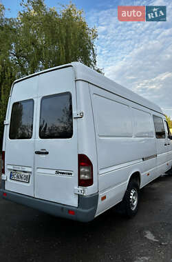 Грузовой фургон Mercedes-Benz Sprinter 2005 в 