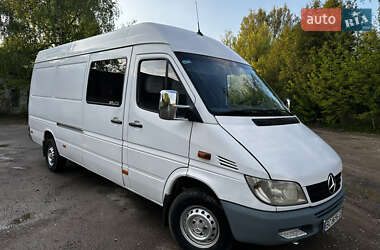 Грузовой фургон Mercedes-Benz Sprinter 2005 в 