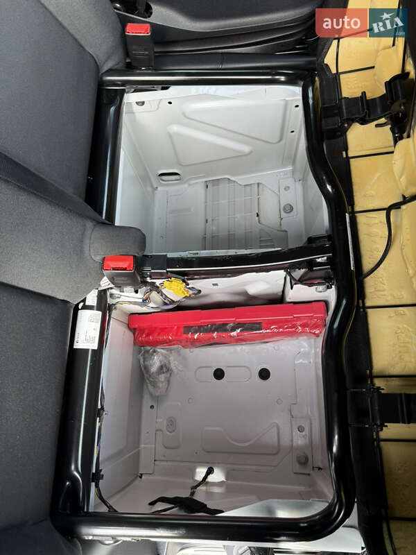 Вантажний фургон Mercedes-Benz Sprinter 2018 в Львові