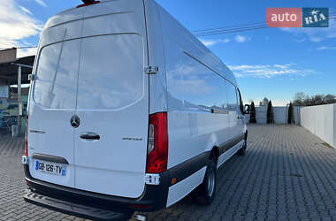 Грузовой фургон Mercedes-Benz Sprinter 2021 в 