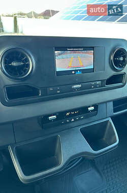 Грузовой фургон Mercedes-Benz Sprinter 2021 в 