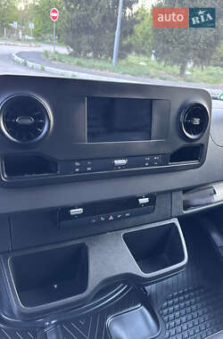 Грузовой фургон Mercedes-Benz Sprinter 2020 в 
