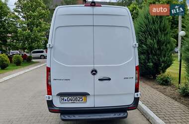 Грузовой фургон Mercedes-Benz Sprinter 2021 в 