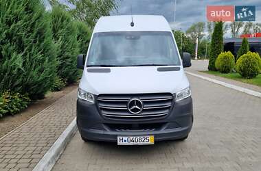 Грузовой фургон Mercedes-Benz Sprinter 2021 в 