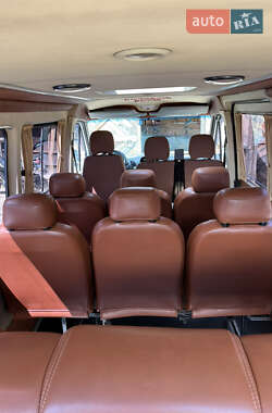 Микроавтобус Mercedes-Benz Sprinter 2005 в 