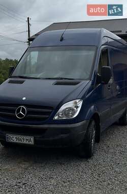 Грузовой фургон Mercedes-Benz Sprinter 2011 в 