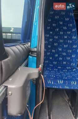 Приміський автобус Mercedes-Benz Sprinter 2011 в 