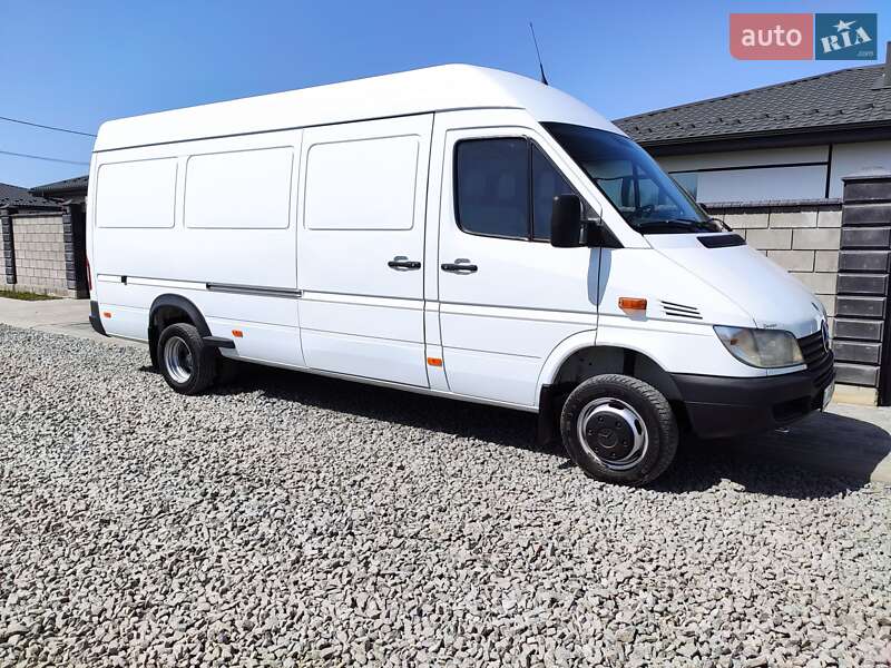 Грузовой фургон Mercedes-Benz Sprinter 2003 в Ровно