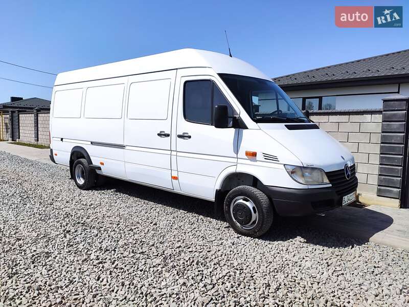Грузовой фургон Mercedes-Benz Sprinter 2003 в Ровно