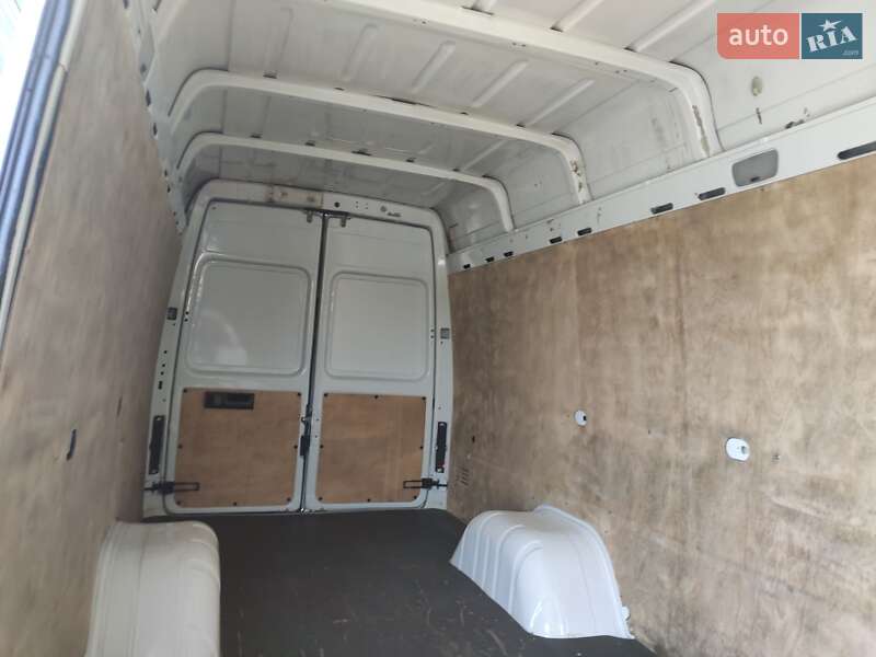 Грузовой фургон Mercedes-Benz Sprinter 2003 в Ровно
