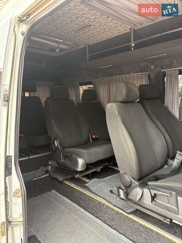 Мікроавтобус Mercedes-Benz Sprinter 2002 в Мостиській