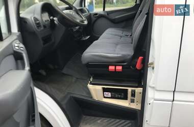 Грузовой фургон Mercedes-Benz Sprinter 2002 в 