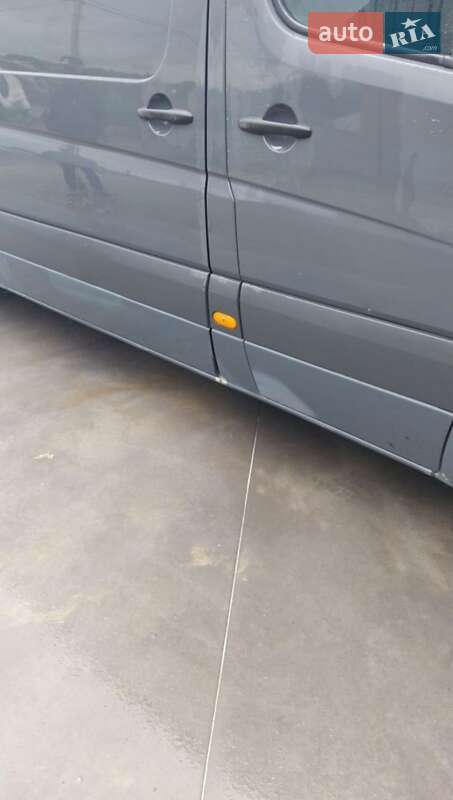 Грузовой фургон Mercedes-Benz Sprinter 2008 в Черновцах