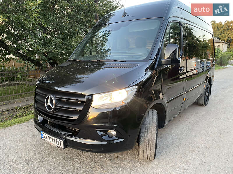 Грузовой фургон Mercedes-Benz Sprinter 2022 в 