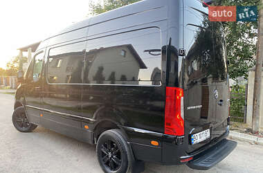 Грузовой фургон Mercedes-Benz Sprinter 2022 в 