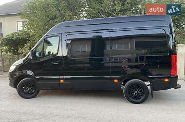 Грузовой фургон Mercedes-Benz Sprinter 2022 в 
