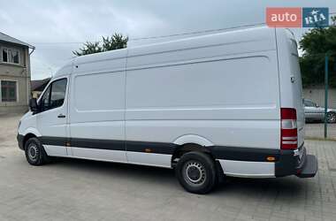 Грузовой фургон Mercedes-Benz Sprinter 2017 в 