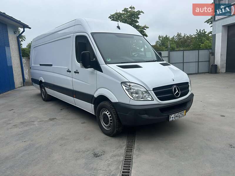Грузовой фургон Mercedes-Benz Sprinter 2011 в Бучаче