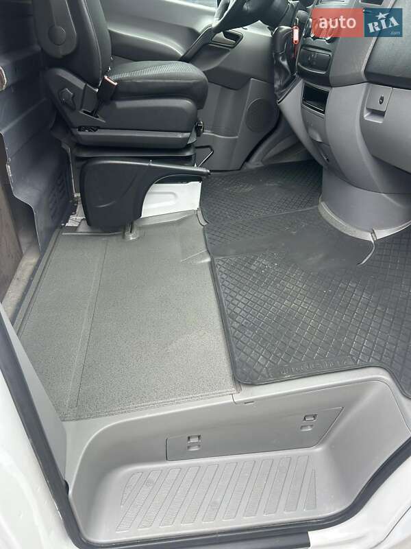 Грузовой фургон Mercedes-Benz Sprinter 2011 в Бучаче