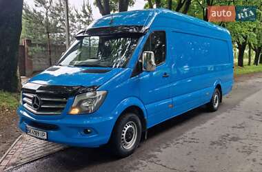 Грузовой фургон Mercedes-Benz Sprinter 2017 в 