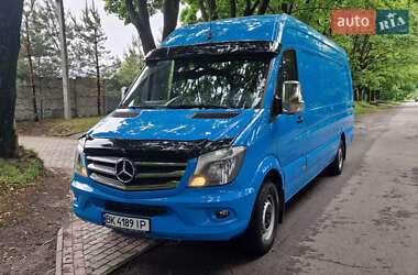 Грузовой фургон Mercedes-Benz Sprinter 2017 в 